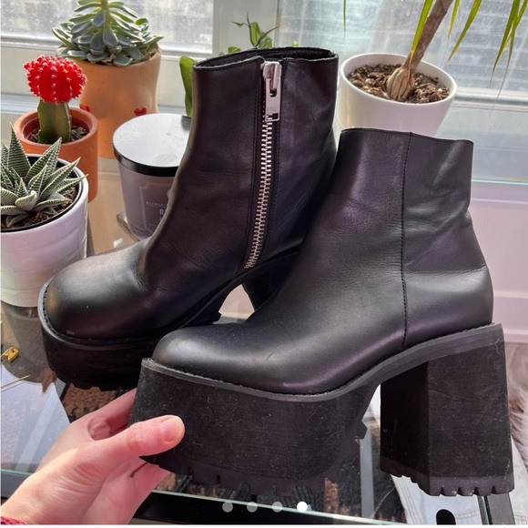 Black UNIF Bonnie boots - Picture 4 of 6